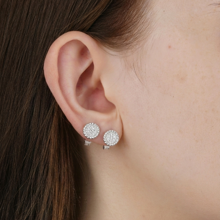 Pearl-drop-earrings-white