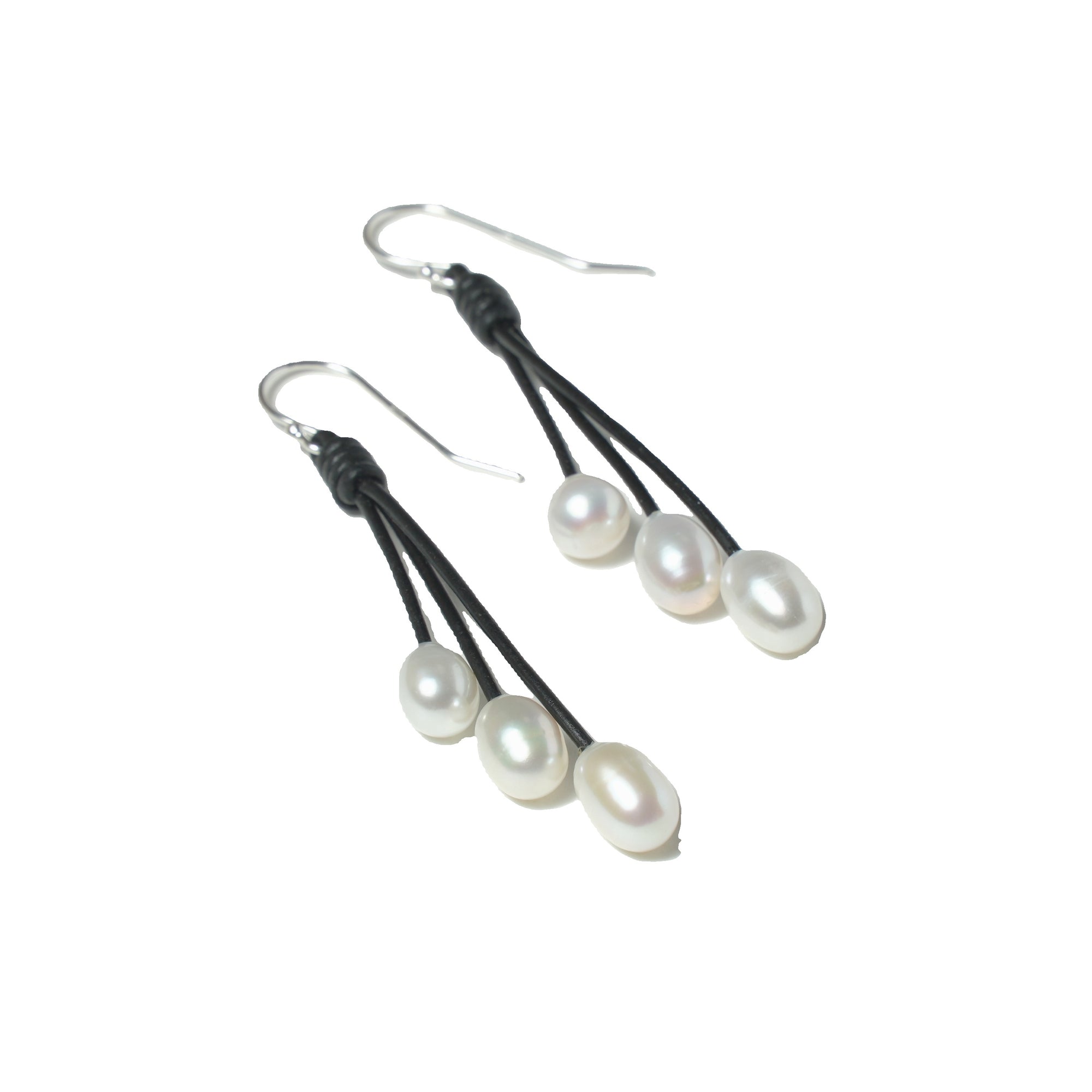 Charley - Pearl and Leather  earrings