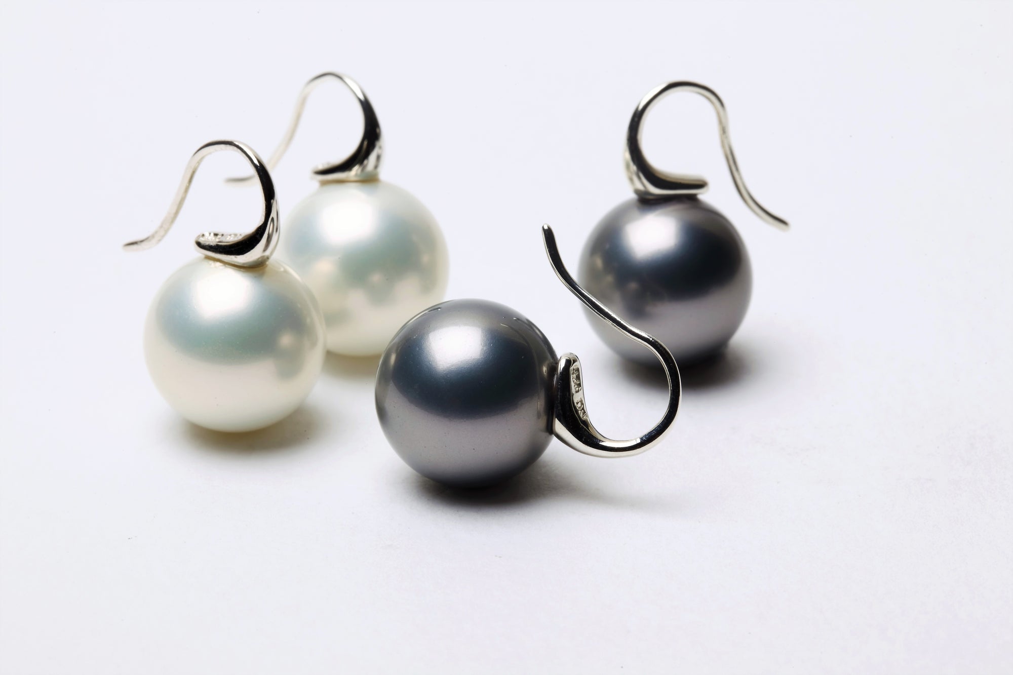 Madeline - Pearl Earrings