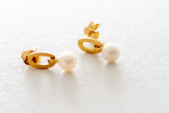 Asher Pearl Earrings