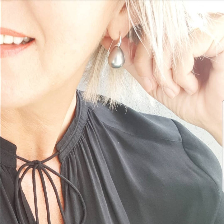 Madeline - Pearl Earrings