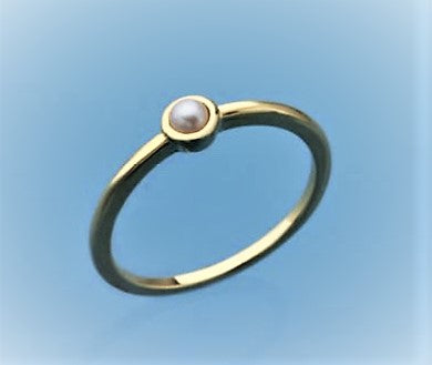 Tia Dainty Yellow Gold Pearl  Ring
